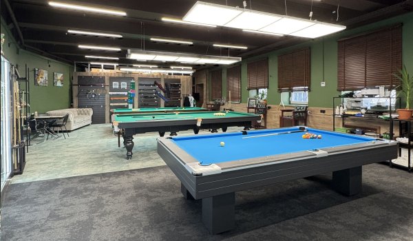 Почасовая аренда столов